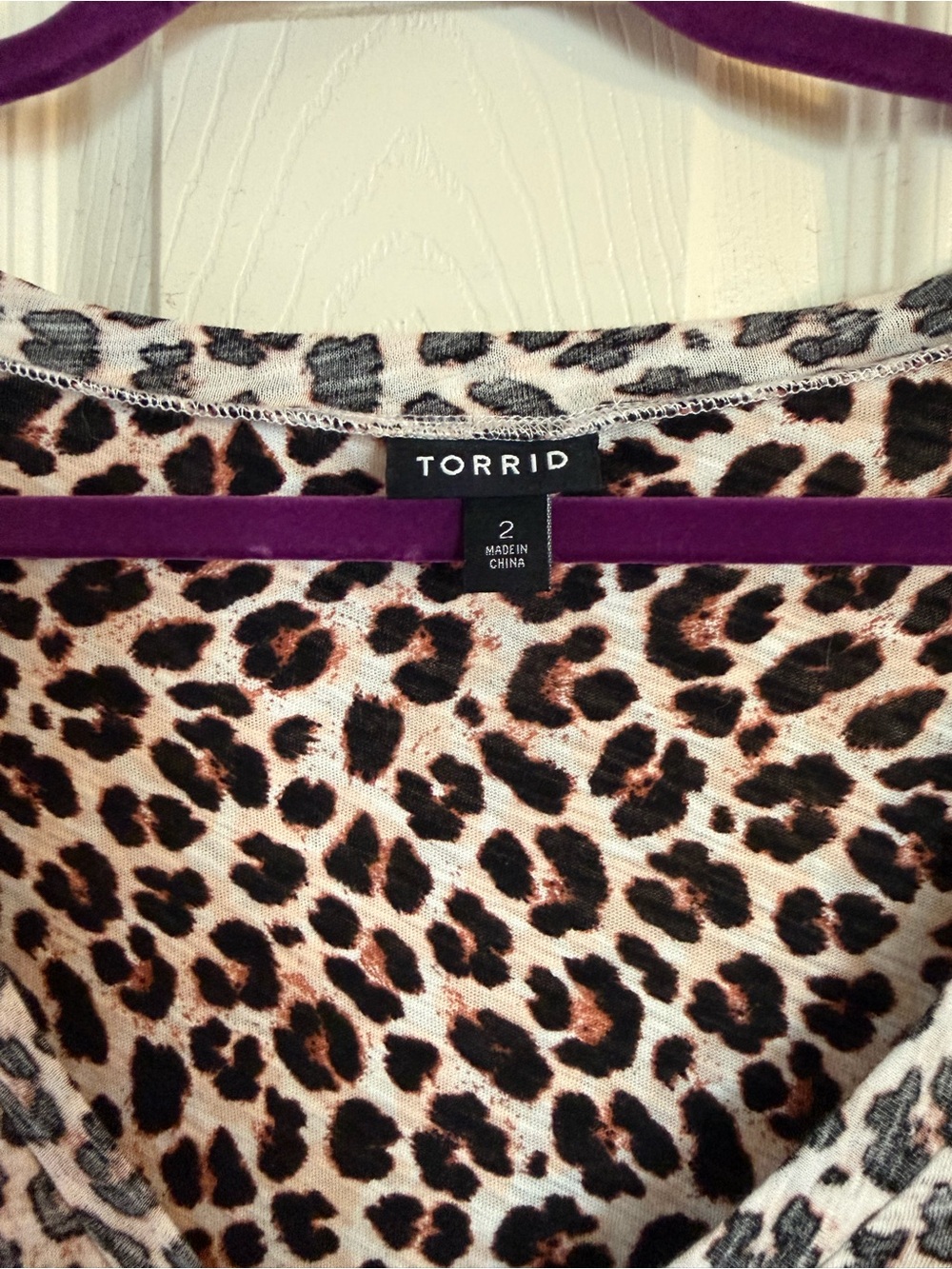 torrid White and Gray Leopard Print V-Neck Maxi Dress - Picture 2 of 3